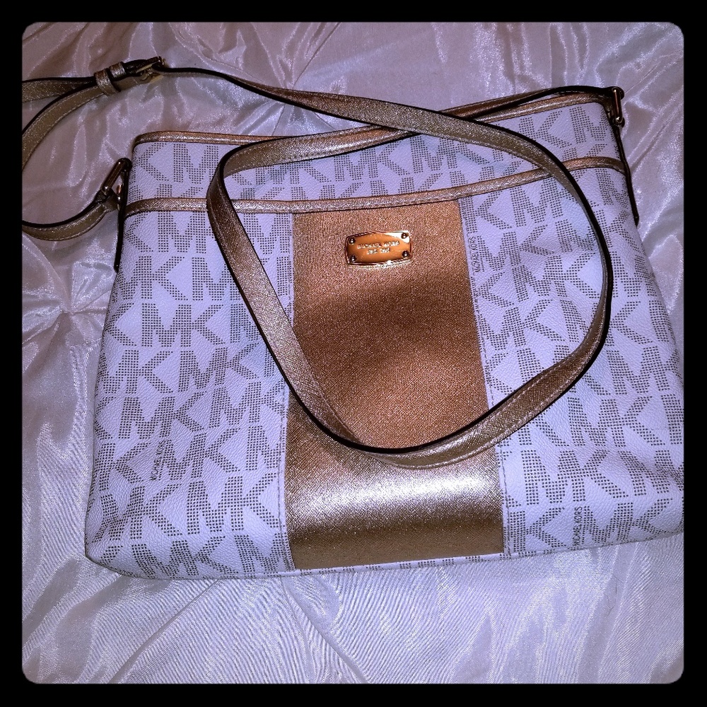 Michael Kors purse